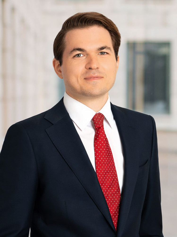 Executive portrait of a male lawyer in Midtown Manhattan